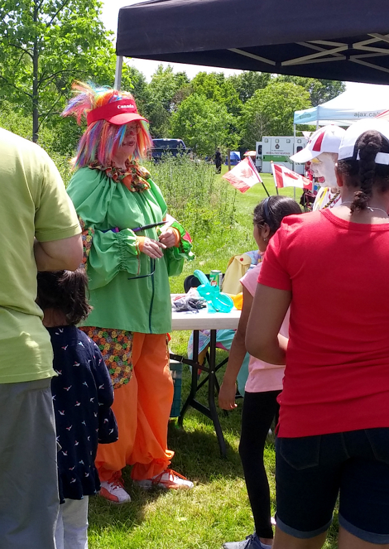 2019 Ajax-Pickering Canada Day, Scarborough Corp of Clowns, Jill asking kids what type of balloon they would like